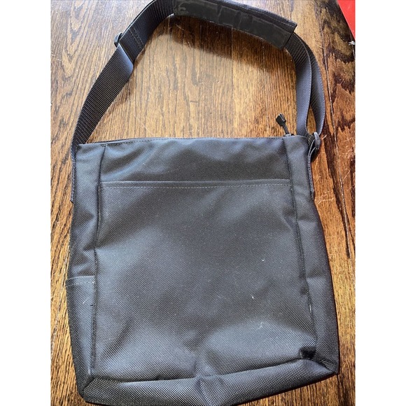 WaterField Designs SF Ballistic Essential Crossbody Medium - Picture 6 of 8